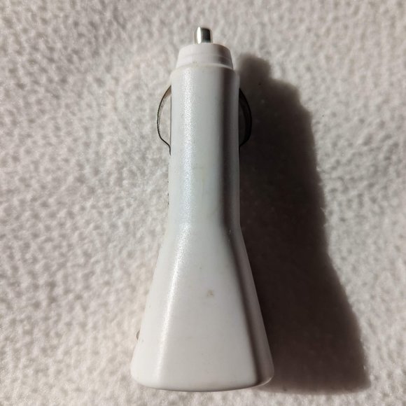 ❤️3/$10 Cell Phone Car Adapter Replacement USB Car Charger White - Picture 1 of 6
